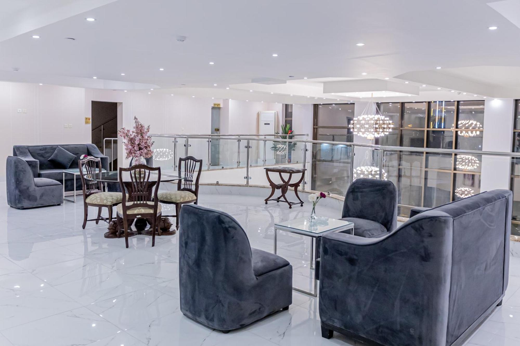 Mooj Apartments Hotel Даммам Екстер'єр фото