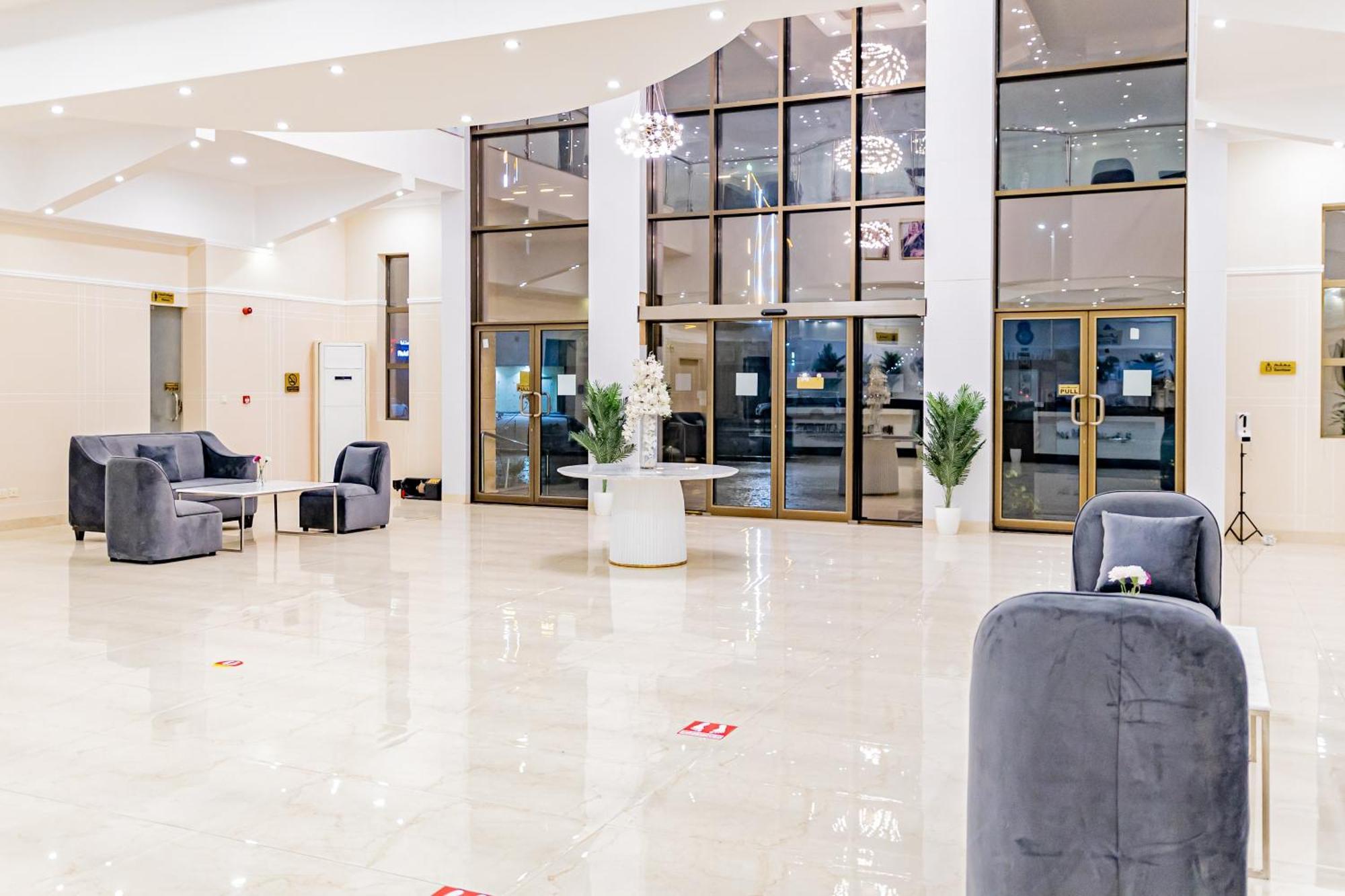 Mooj Apartments Hotel Даммам Екстер'єр фото